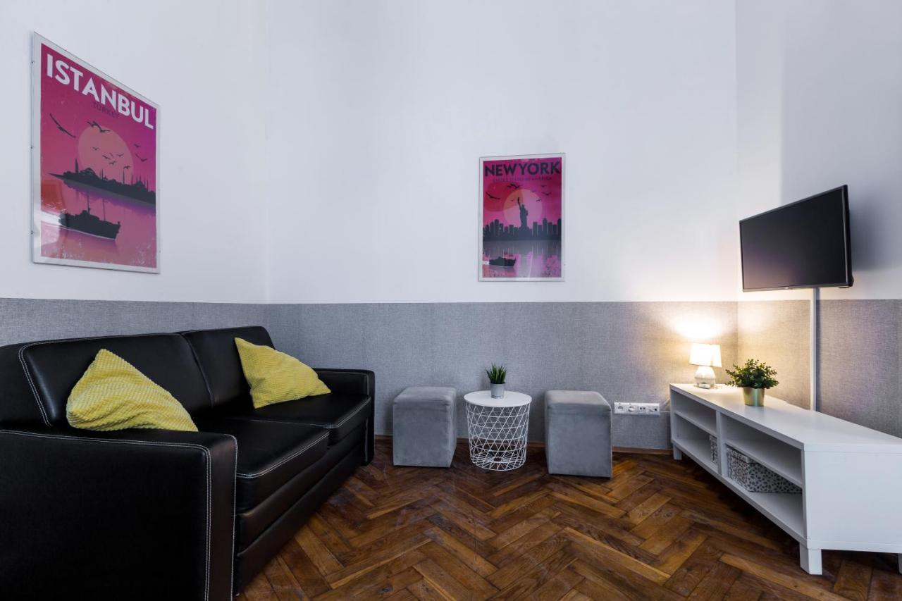 Wawel Cracow Old City Apartments - Friendhouse Apartments Krakau Buitenkant foto